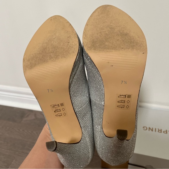 Spring Platform Silver Heels - Picture 4 of 6